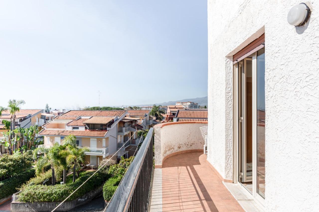 Giardini Naxos Apartment With Terrace Near The Sea Exterior foto